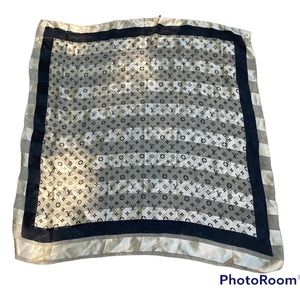 Louis Vuitton scarf